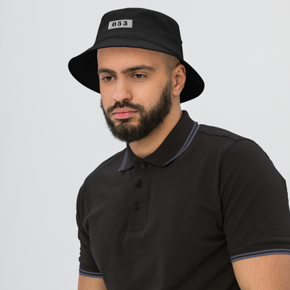 053 BUCKET HAT MAN 1